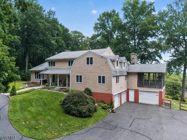 house with 6 bedroom, Blairstown NJ ES105208217