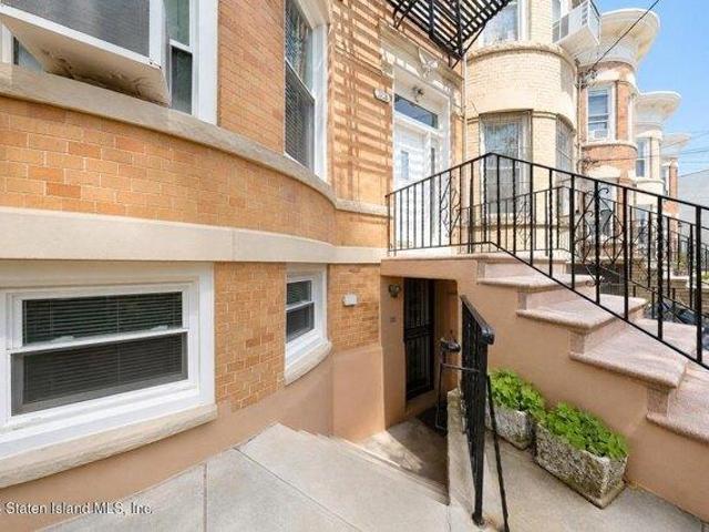 house with 6 bedroom, Brooklyn NY ES104908433
