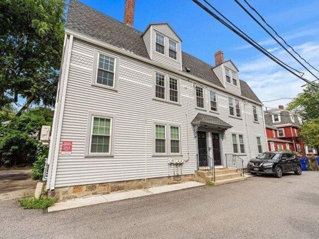 house with 6 bedroom, Brookline MA ES105550653
