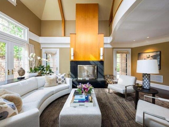 house with 6 bedroom, Brookline MA ES105591650