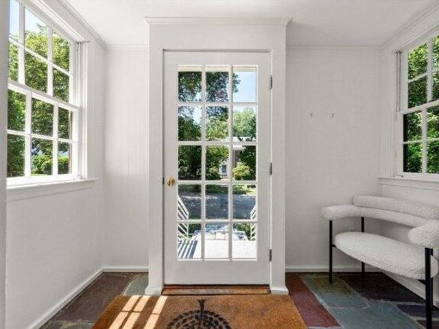 house with 6 bedroom, Brookline MA ES105317282