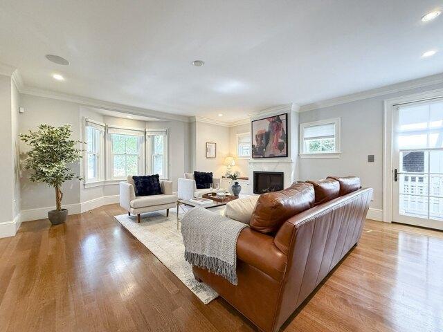house with 6 bedroom, Cambridge MA ES105418844