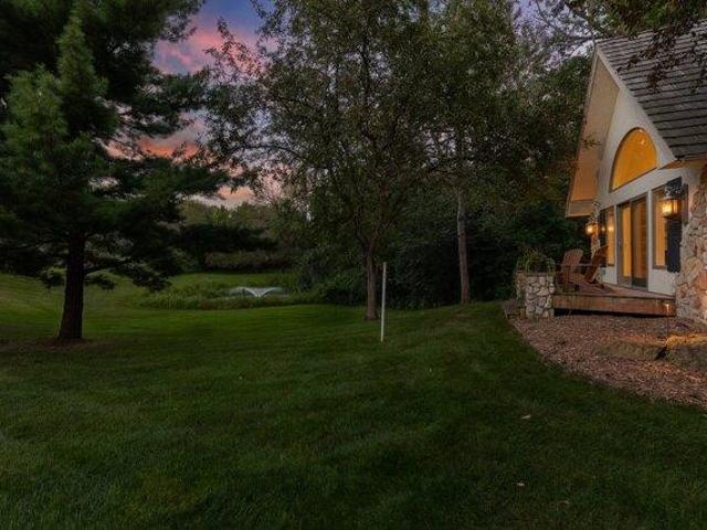 house with 6 bedroom, Chaska MN ES103501252