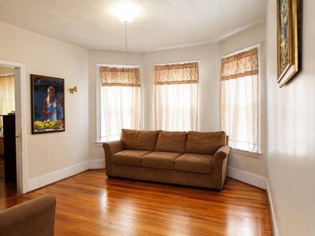 house with 6 bedroom, Chelsea MA ES105476295