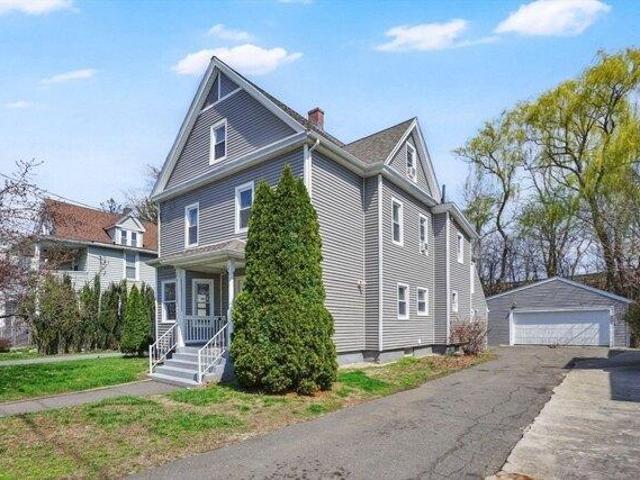 house with 6 bedroom, Chicopee MA ES105288974
