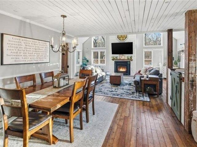 house with 6 bedroom, Cumberland RI ES104649565