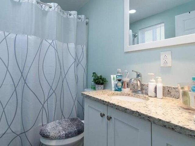 house with 6 bedroom, Cumberland RI ES105723991