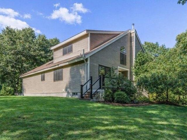 house with 6 bedroom, Derry NH DS104262026