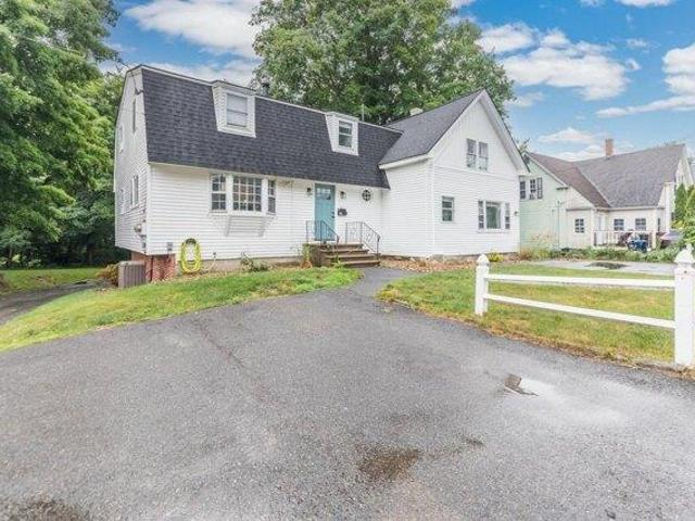 house with 6 bedroom, Derry NH DS104264098