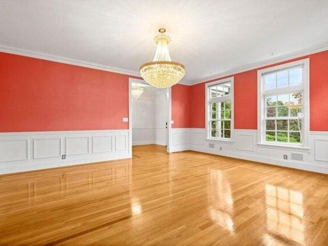 house with 6 bedroom, Dunstable MA ES104512725