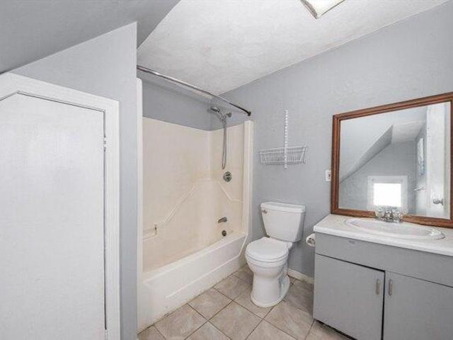 house with 6 bedroom, Everett MA ES104570552