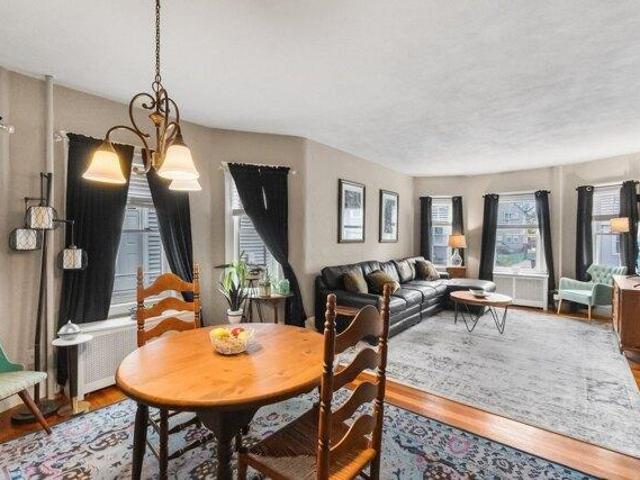 house with 6 bedroom, Everett MA ES105587774