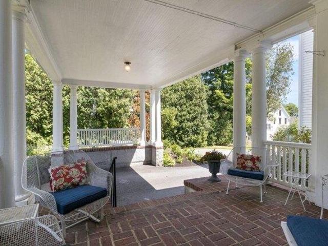 house with 6 bedroom, Farmington NH ES105575552