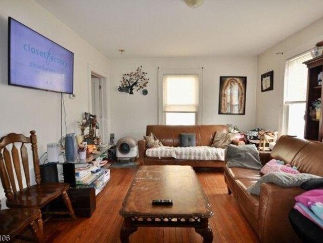 house with 6 bedroom, Garwood NJ ES105255780