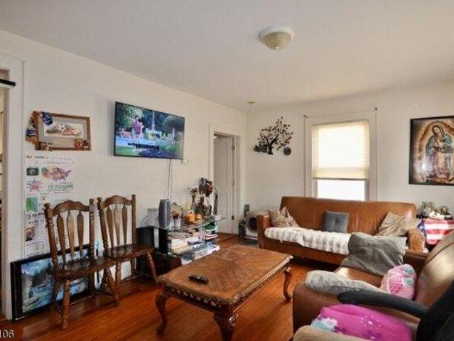 house with 6 bedroom, Garwood NJ ES105443397