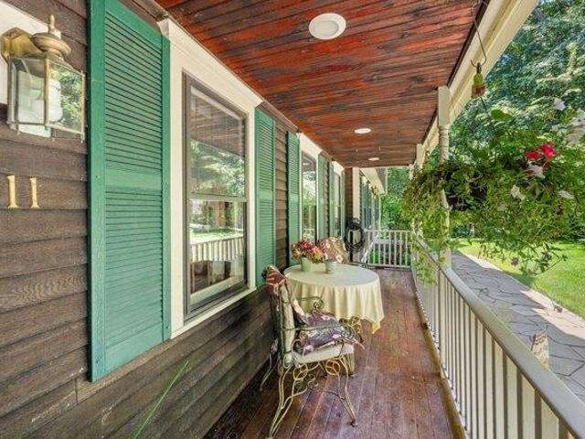 house with 6 bedroom, Groveland MA ES105423517