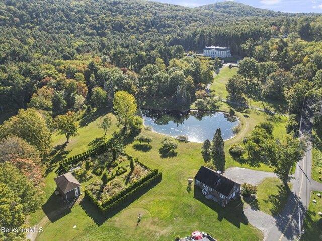 house with 6 bedroom, Great Barrington MA ES105240495