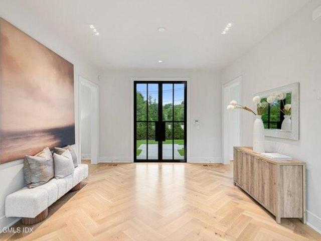 house with 6 bedroom, Greenwich CT ES104811911