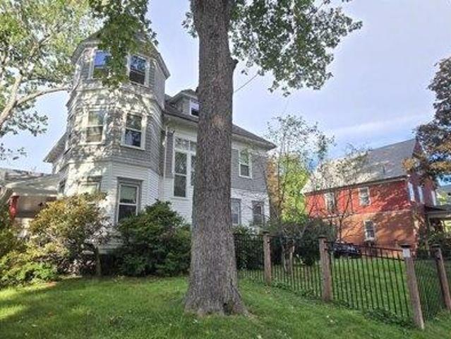 house with 6 bedroom, Hartford CT ES105629927
