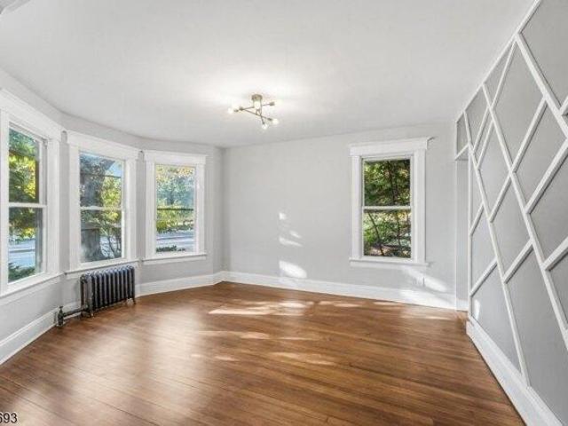 house with 6 bedroom, Harrington Park NJ ES105255755