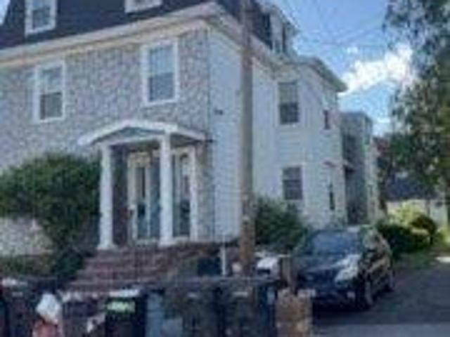 house with 6 bedroom, Haverhill MA ES105549749