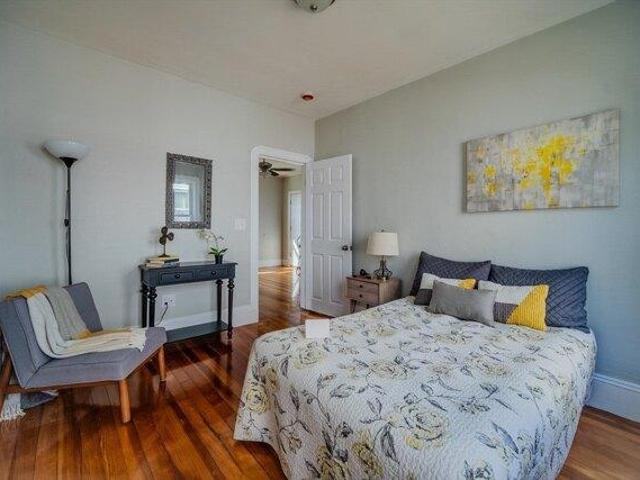 house with 6 bedroom, Haverhill MA ES105577108