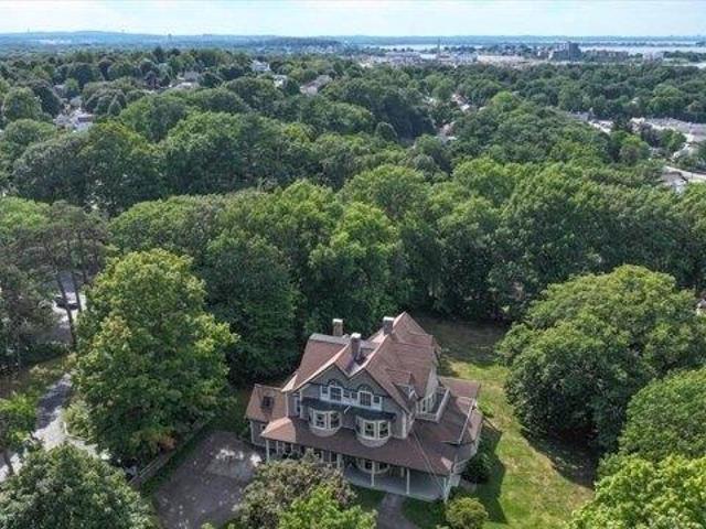 house with 6 bedroom, Hingham MA ES105612775