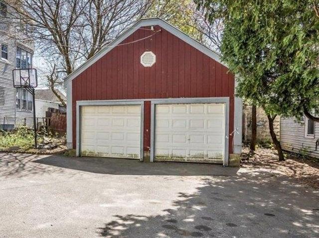 house with 6 bedroom, Lowell MA ES104511638