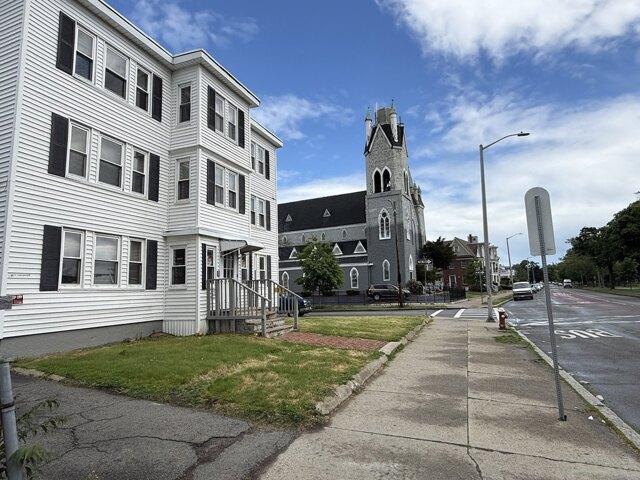 house with 6 bedroom, Lynn MA ES105424439