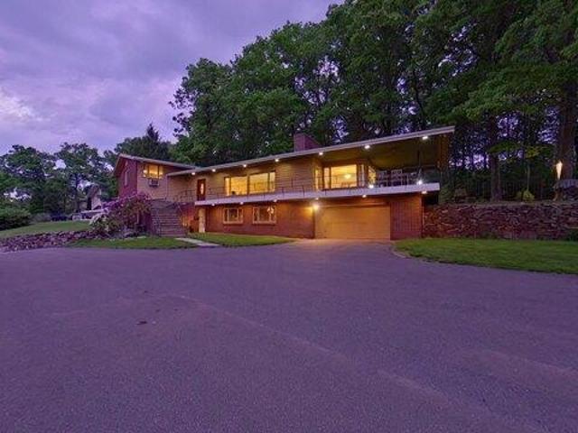 house with 6 bedroom, Manchester NH ES104511503