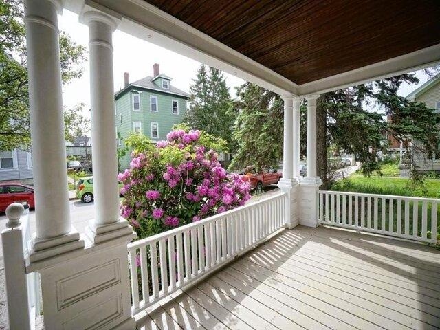 house with 6 bedroom, Manchester NH ES105562700