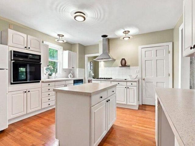 house with 6 bedroom, Malden MA ES105559876