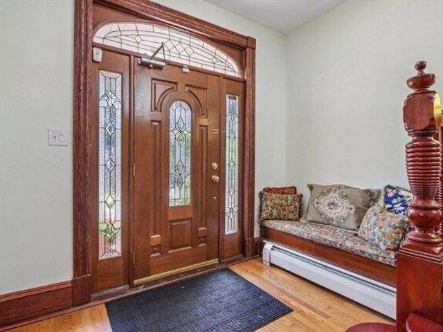 house with 6 bedroom, Malden MA ES105590996