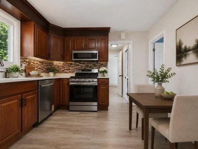 house with 6 bedroom, Malden MA ES105632791