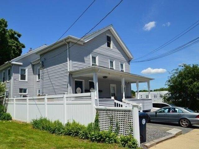 house with 6 bedroom, Marlborough MA ES104607811