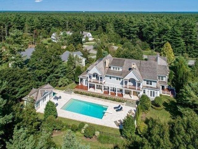 house with 6 bedroom, Mattapoisett MA ES105648794