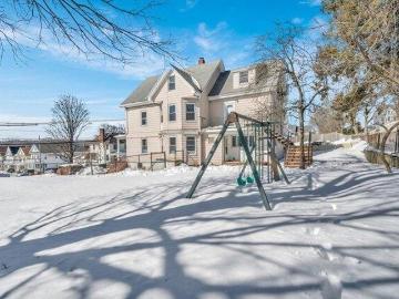 house with 6 bedroom, Medford MA DS103440012