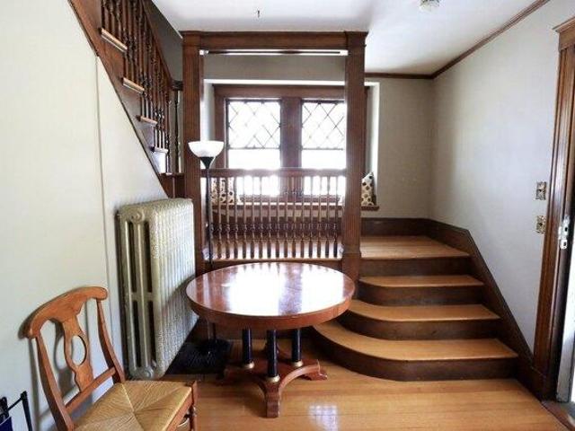 house with 6 bedroom, Medford MA ES105558117