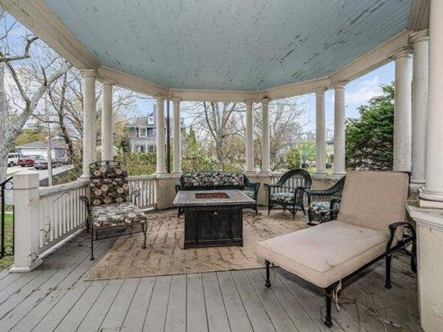 house with 6 bedroom, Methuen MA ES105552613