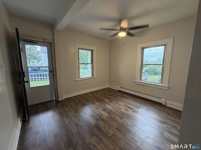 house with 6 bedroom, Middletown CT ES105318886