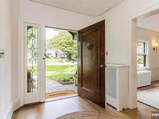 house with 6 bedroom, Montclair NJ ES105750644