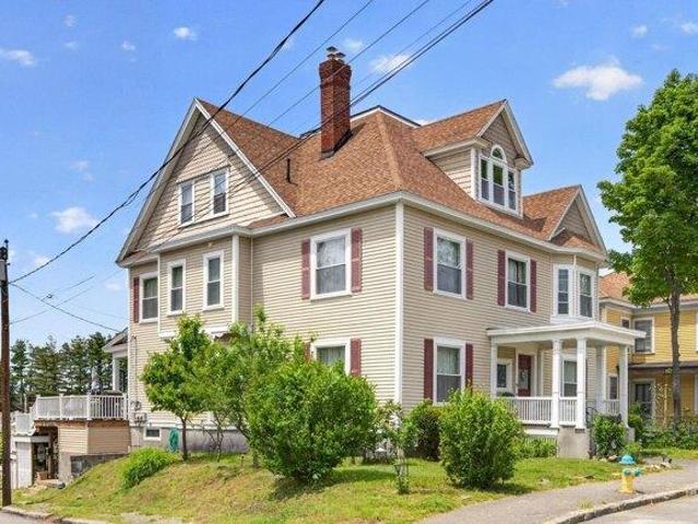 house with 6 bedroom, Nashua NH DS103888902