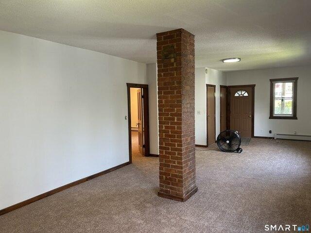 house with 6 bedroom, Naugatuck CT ES105532023
