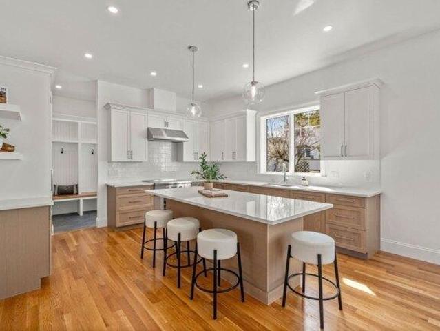 house with 6 bedroom, Newton MA ES105494760