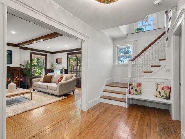 house with 6 bedroom, Newton MA ES105513631