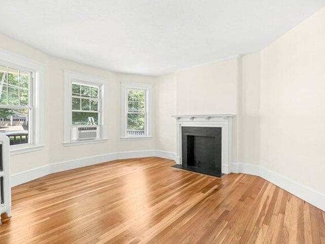 house with 6 bedroom, Newton MA ES105536263