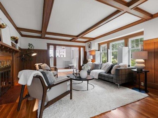 house with 6 bedroom, Newton MA ES105551268