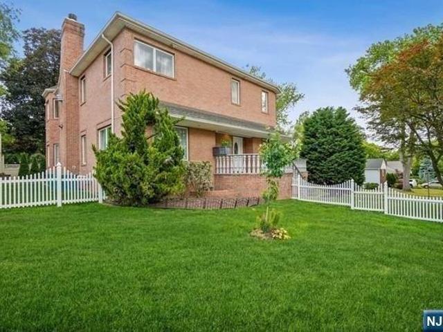 house with 6 bedroom, New Milford NJ ES105536940