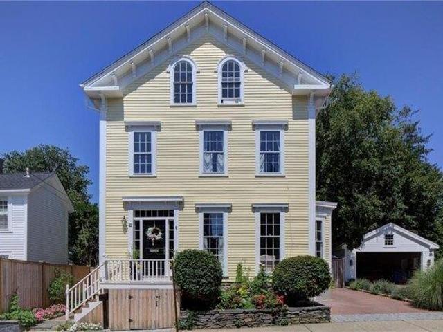 house with 6 bedroom, Newport RI ES105914205