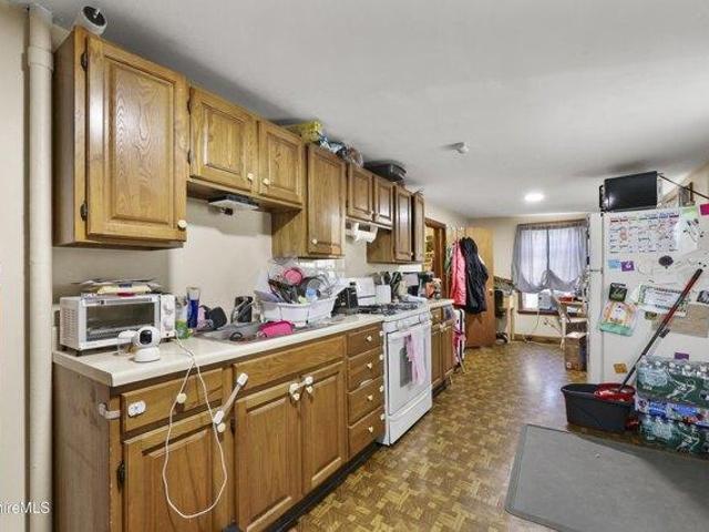 house with 6 bedroom, North Adams MA ES104607187